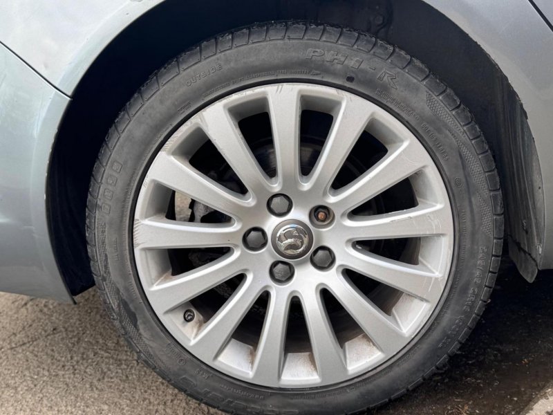 VAUXHALL INSIGNIA