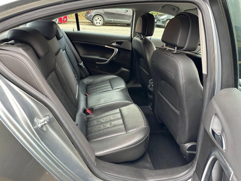 VAUXHALL INSIGNIA