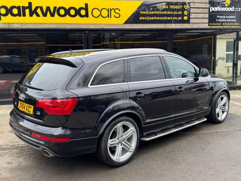 AUDI Q7