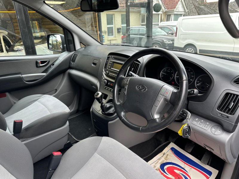 HYUNDAI I800