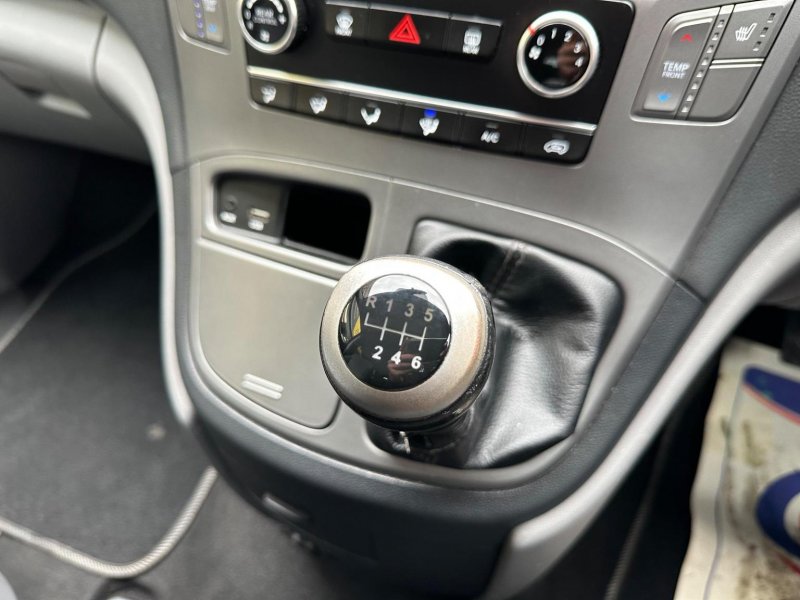 HYUNDAI I800