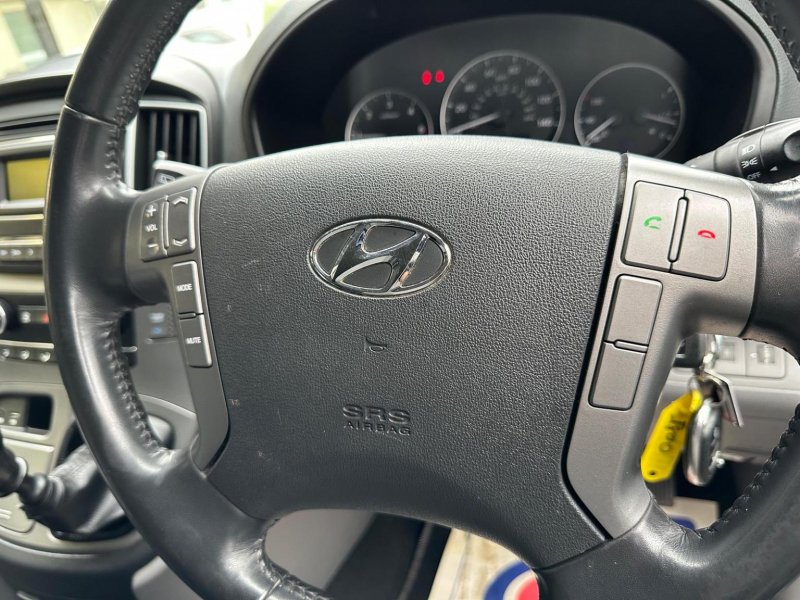 HYUNDAI I800