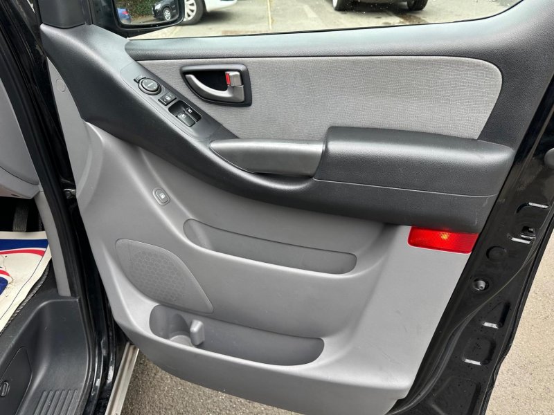 HYUNDAI I800