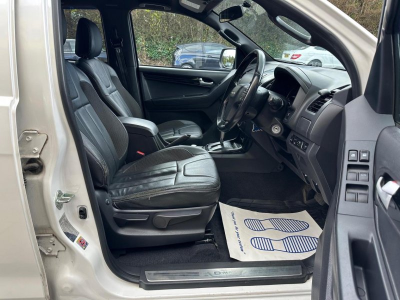 ISUZU D-MAX