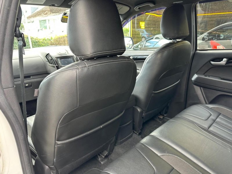 ISUZU D-MAX