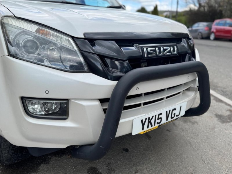 ISUZU D-MAX