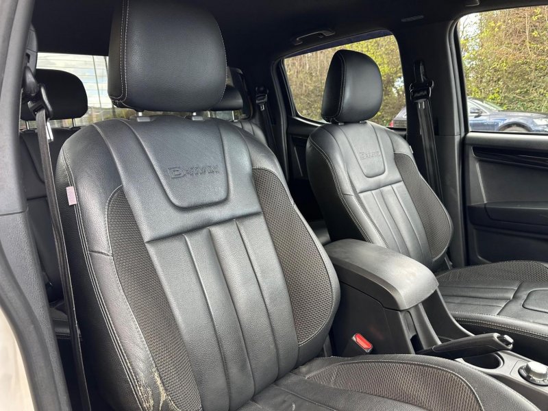 ISUZU D-MAX