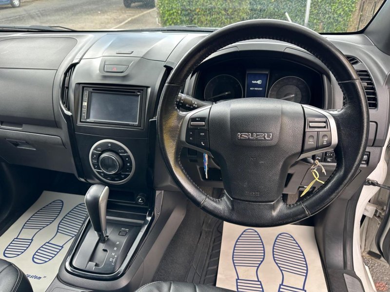 ISUZU D-MAX