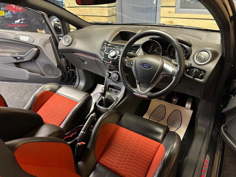 FORD FIESTA