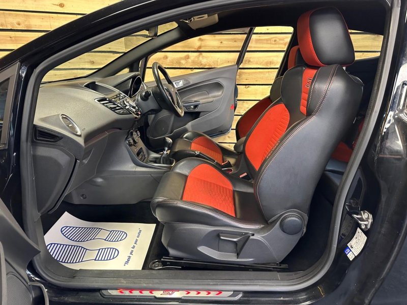 FORD FIESTA