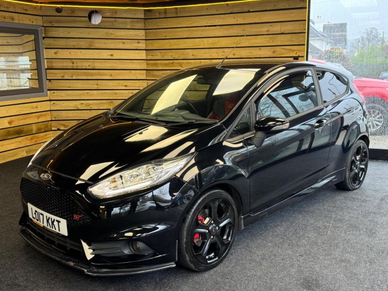 View FORD FIESTA 1.6T EcoBoost ST-2 Euro 6 3dr