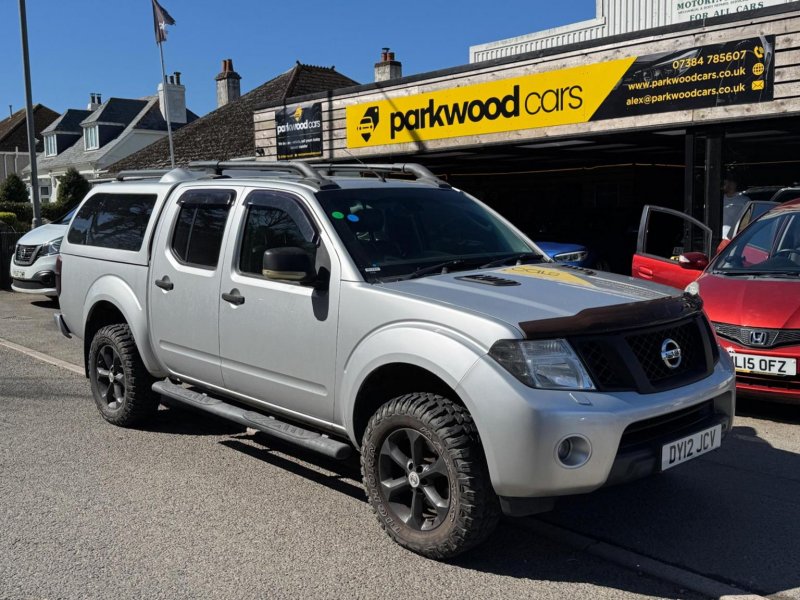 View NISSAN NAVARA 2.5 dCi Tekna 4WD Euro 5 4dr