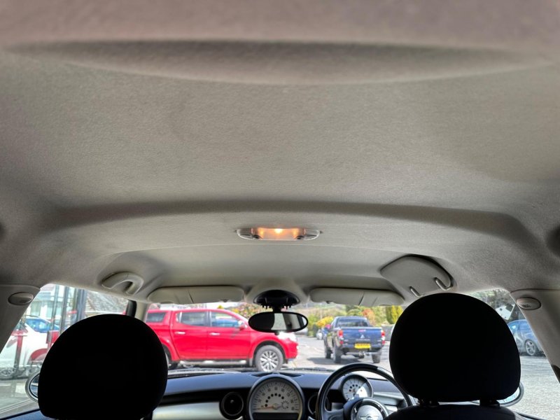 MINI HATCH