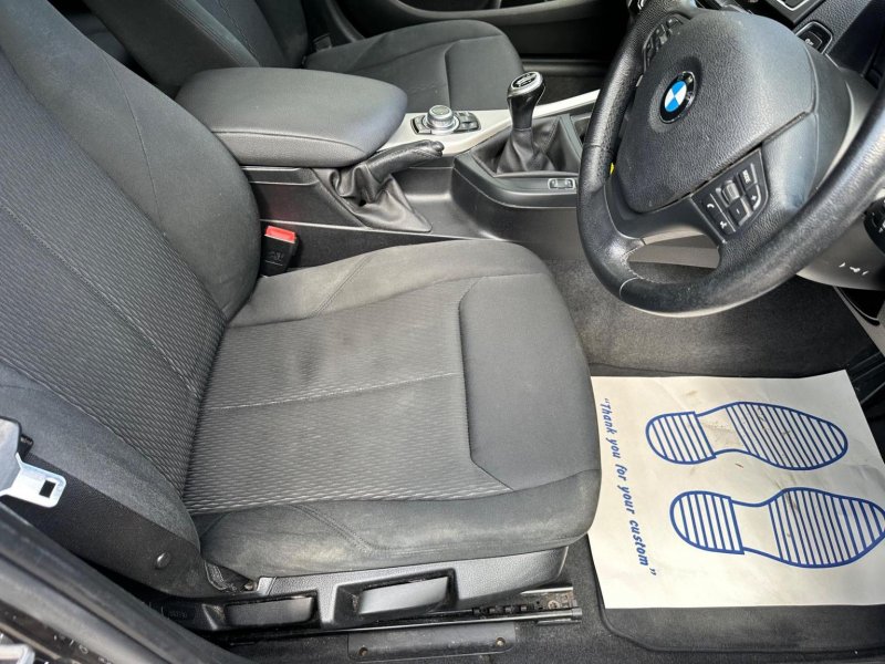 BMW 1 SERIES