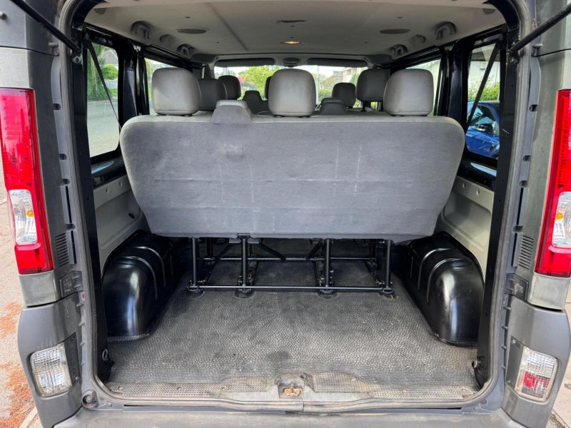 RENAULT TRAFIC