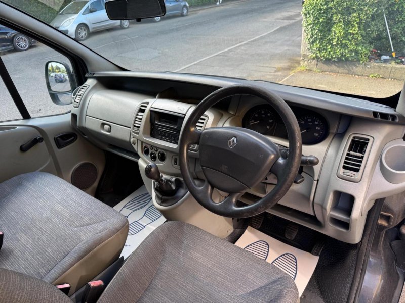 RENAULT TRAFIC