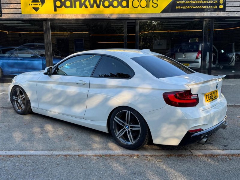BMW 2 SERIES