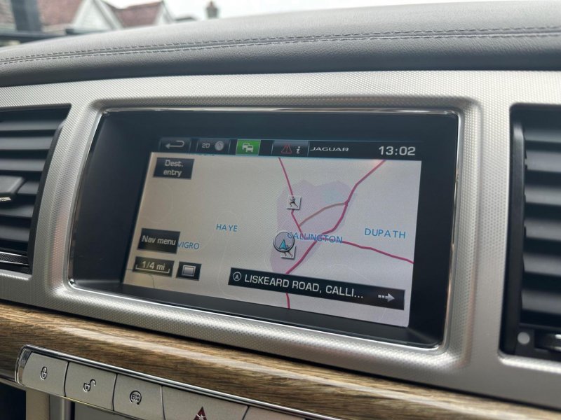 JAGUAR XF