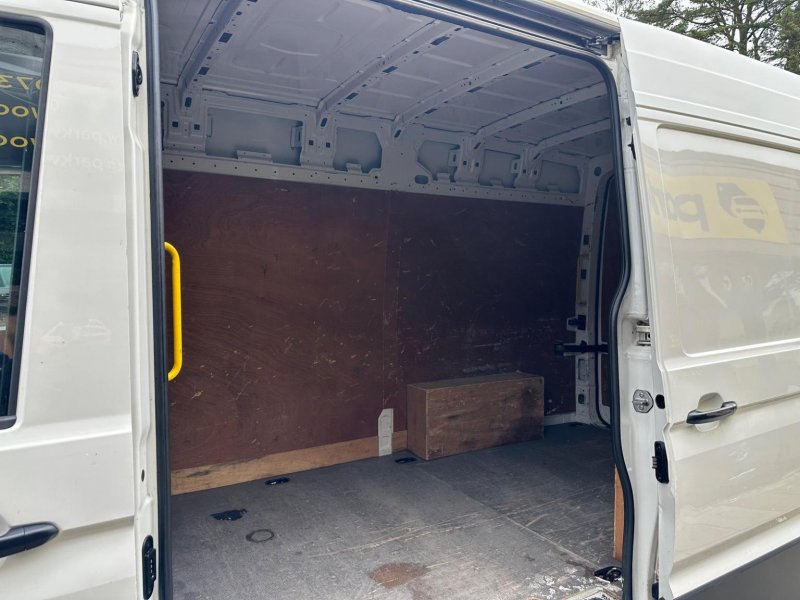 VOLKSWAGEN CRAFTER