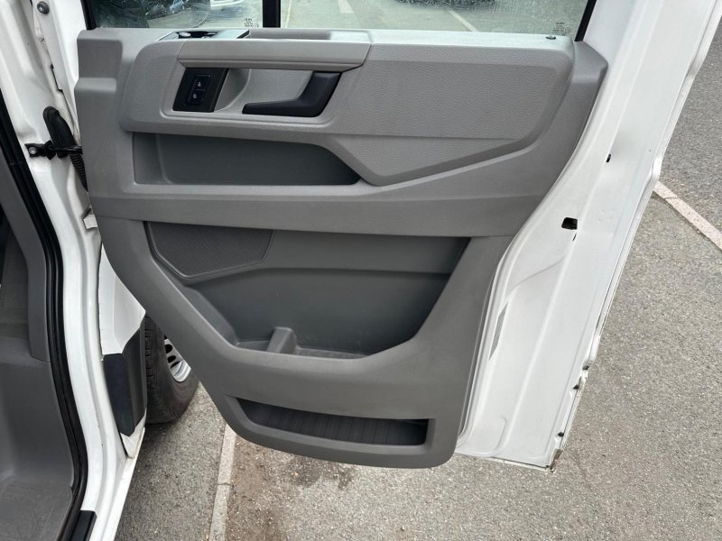 VOLKSWAGEN CRAFTER