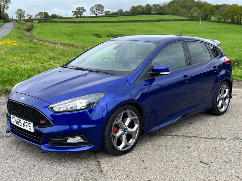 View FORD FOCUS 2.0 TDCi ST-2 Euro 6 (s/s) 5dr