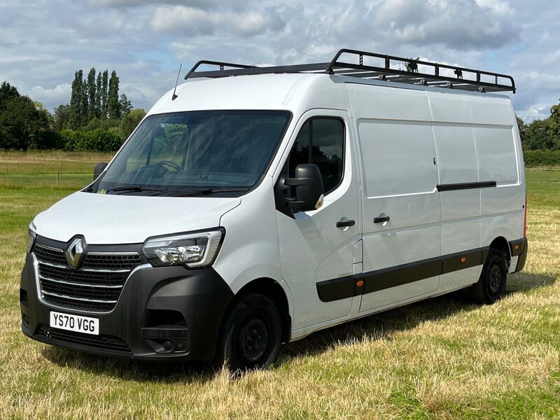 View RENAULT MASTER 2.3 dCi 35 Business+ FWD LWB Medium Roof Euro 6 4dr